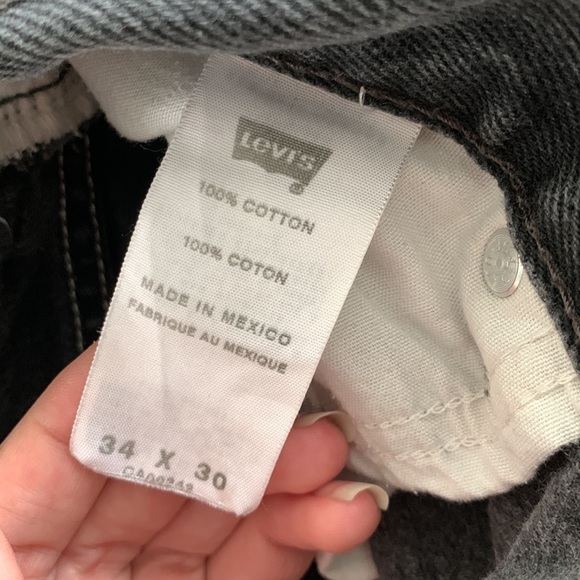 Black Levi Jeans - Picture 4 of 4